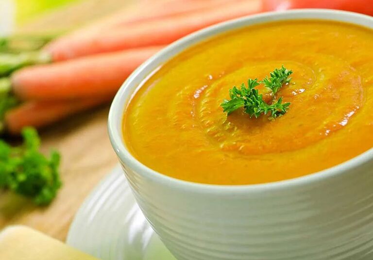 Zuppa di purea di verdure nella dieta per la gotta